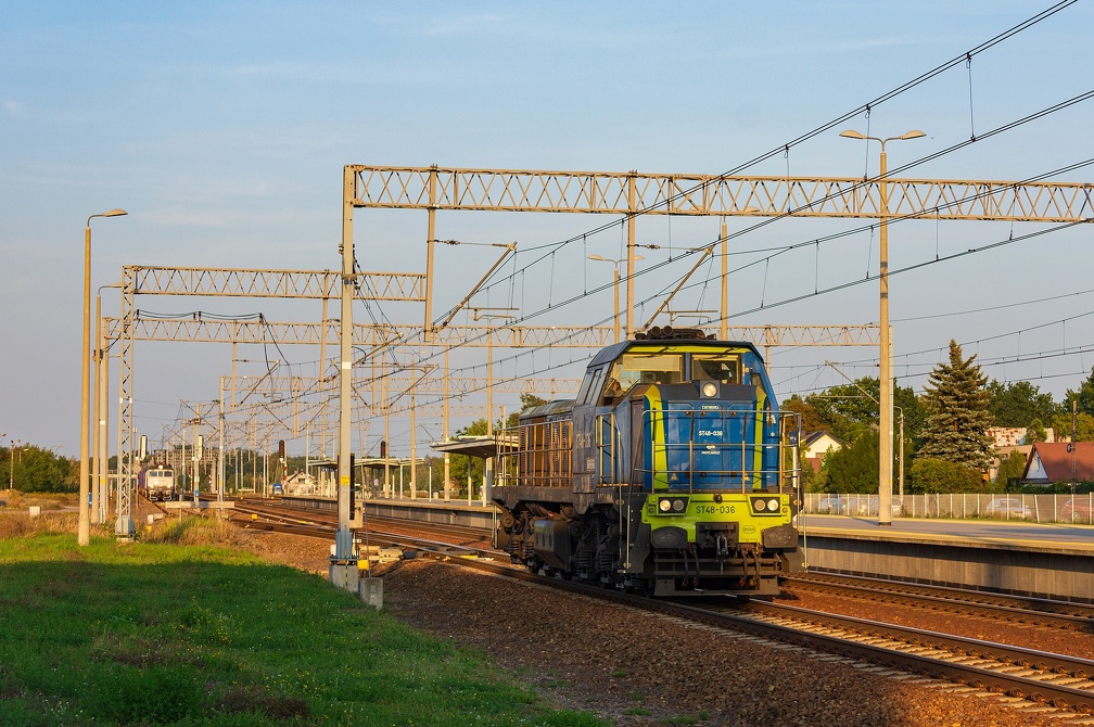st48-036.jpg
