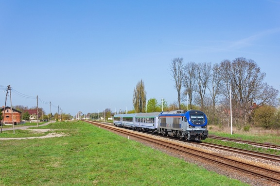 SU160-003