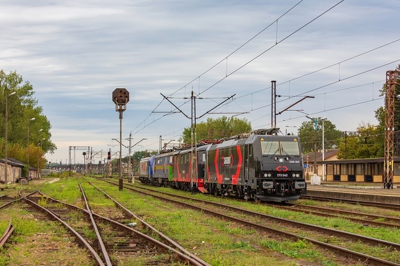 E186-928